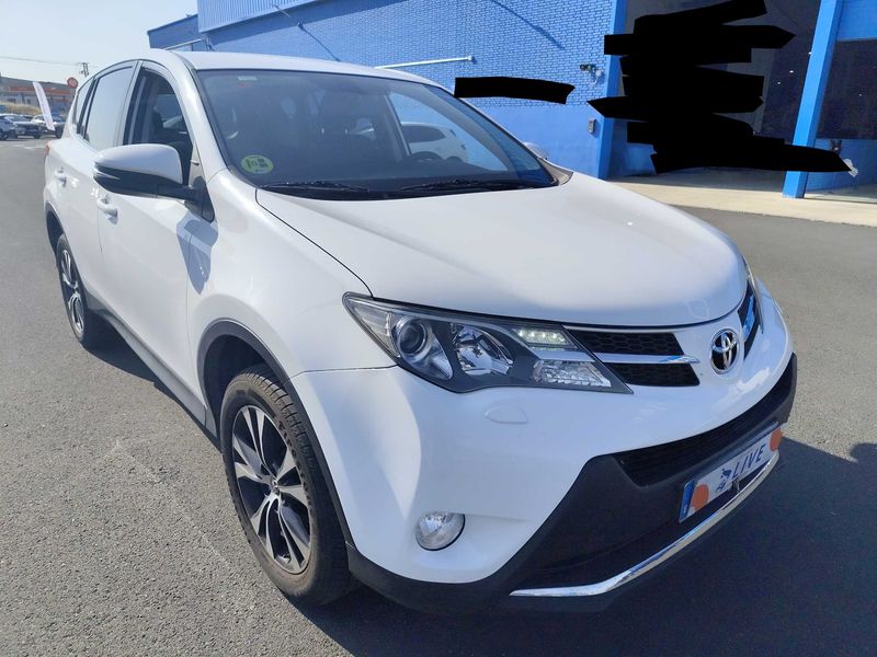 Toyota RAV 4 2.0 D-4D Active — zdjęcie 6