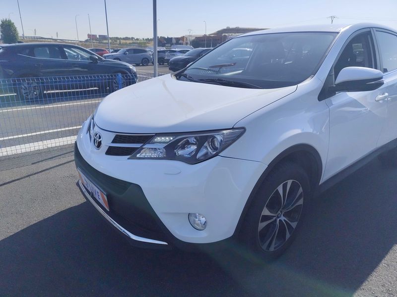 Toyota RAV 4 2.0 D-4D Active — zdjęcie 2