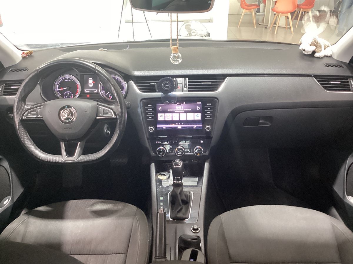 Skoda Octavia 2018 — photo 18