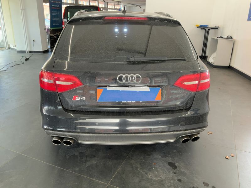 Audi S4 3.0 V6 TFSI quattro — zdjęcie 5
