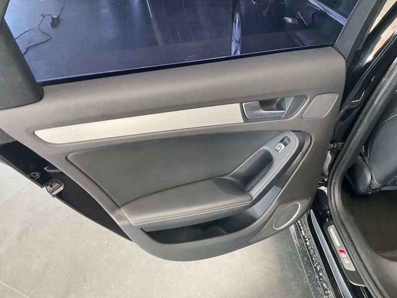 Audi S4 3.0 V6 TFSI quattro 2012 – снимка 26