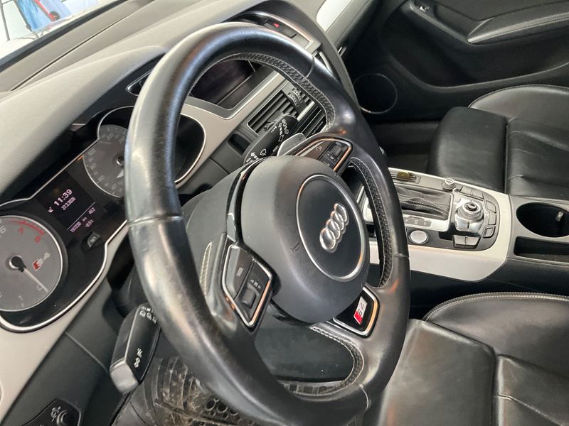 Audi S4 3.0 V6 TFSI quattro 2012 – снимка 31