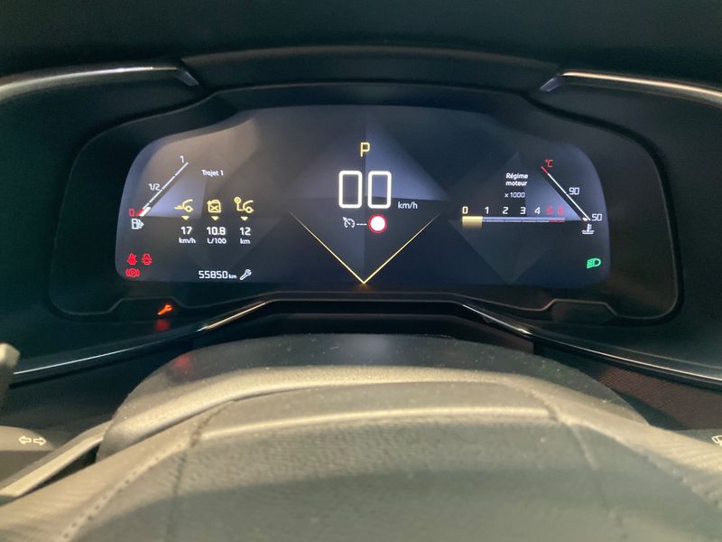 DS Automobiles DS7 Crossback 1.5 Blue-HDi Performance Line — zdjęcie 13