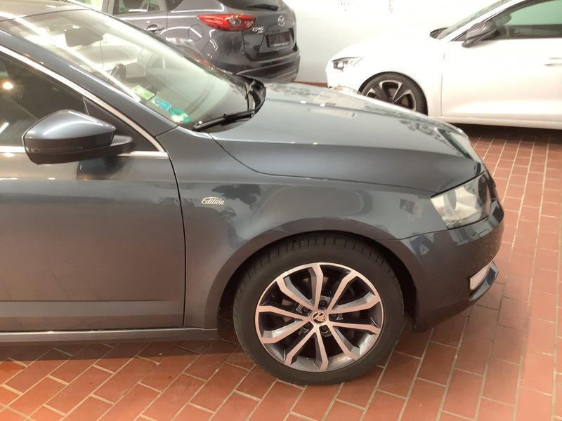 Skoda Octavia 1.6 TDI Edition — zdjęcie 8