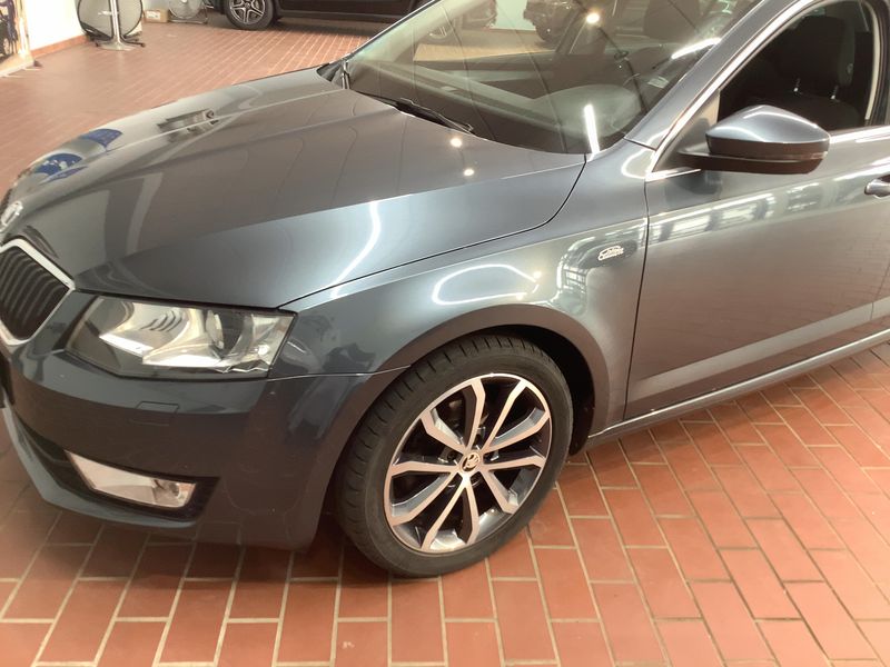 Skoda Octavia 1.6 TDI Edition — zdjęcie 2