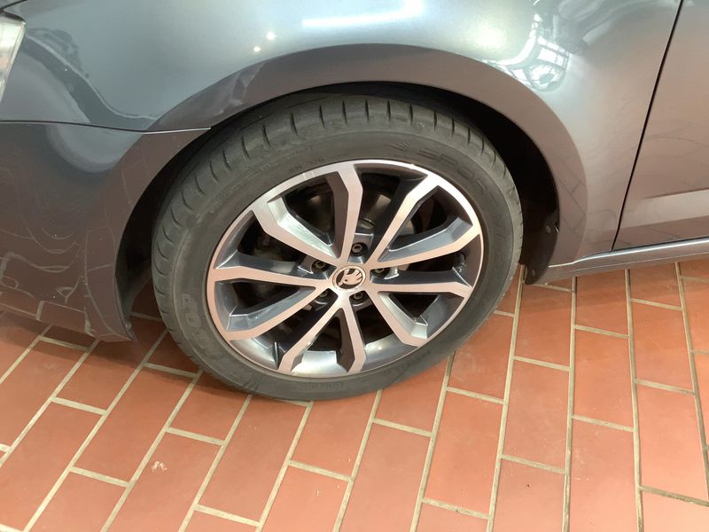 Skoda Octavia 1.6 TDI Edition 2015 – снимка 3