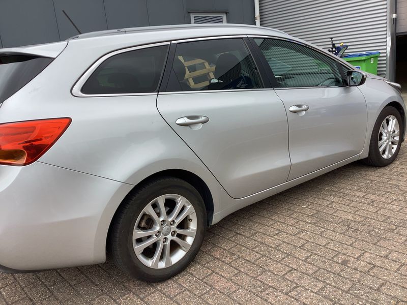 Kia cee'd 1.6 CRDi Active — zdjęcie 7