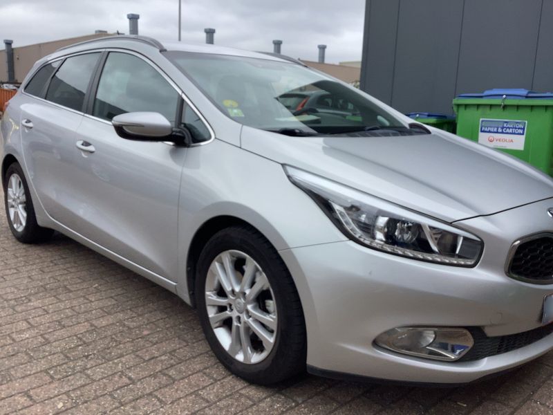 Kia cee'd 1.6 CRDi Active — zdjęcie 8