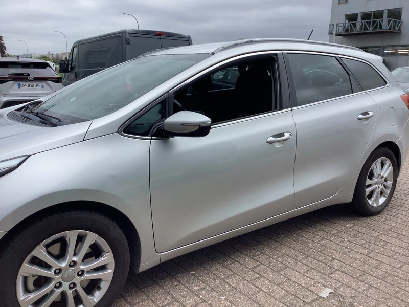 Kia cee'd 1.6 CRDi Active — zdjęcie 4