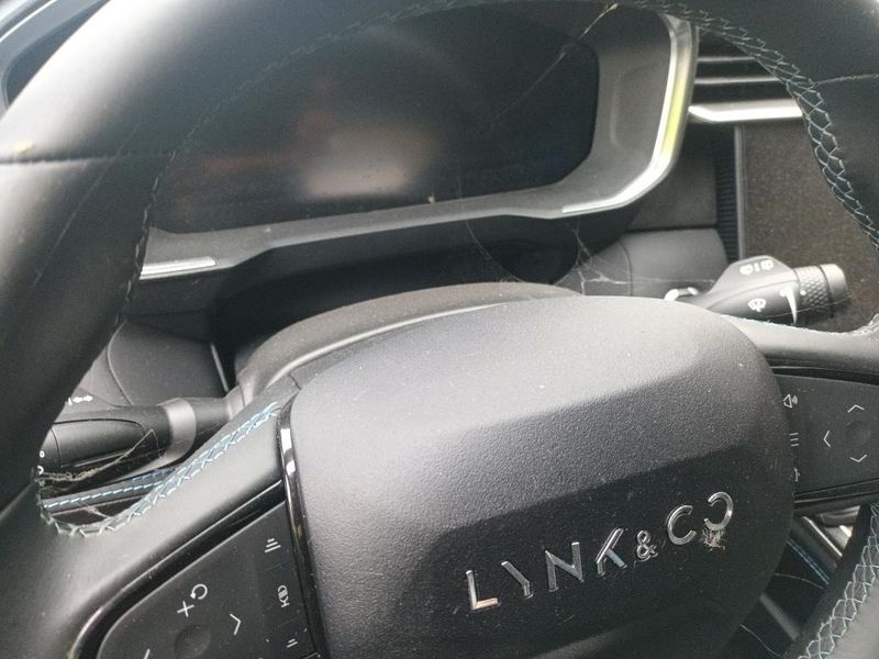 Lynk & Co 01 1.5 Plug-in Hybrid — zdjęcie 12