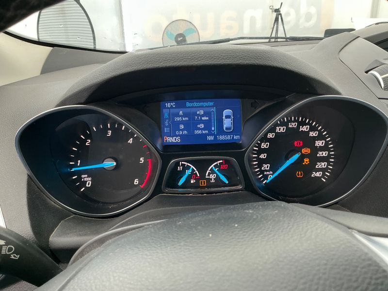 Ford Kuga 2.0 TDCi Titanium 2014 – снимка 46