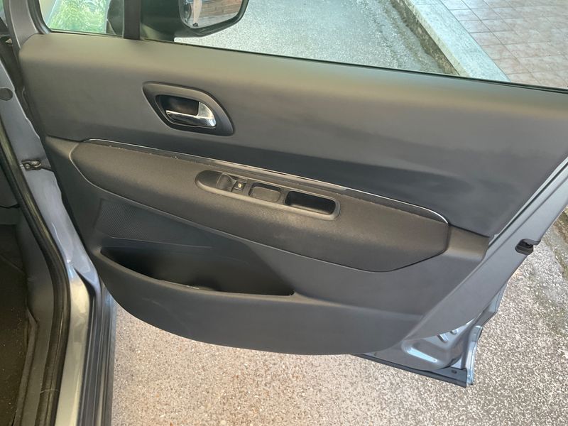 Peugeot 3008 1.6 HDi Business 2011 – снимка 22