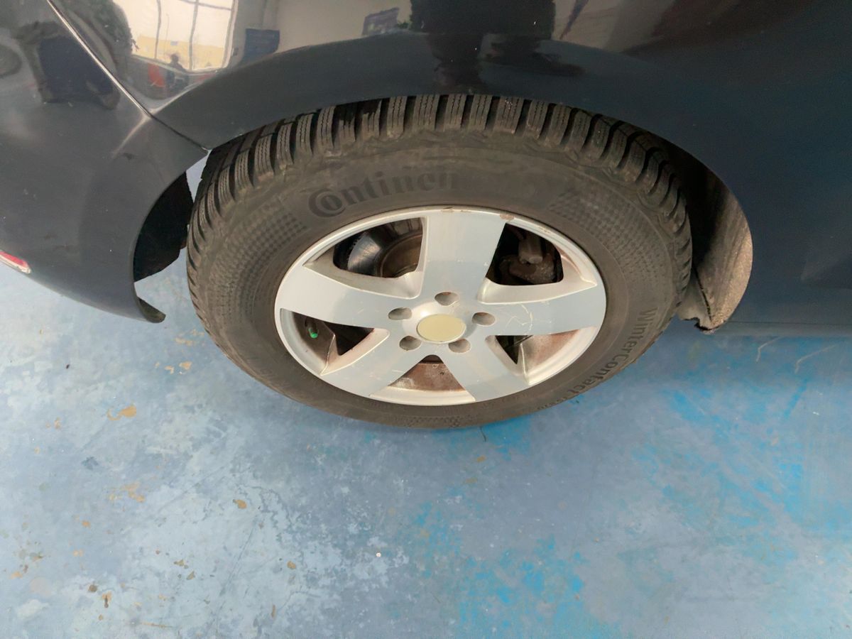 Volkswagen Golf 2011 — photo 10