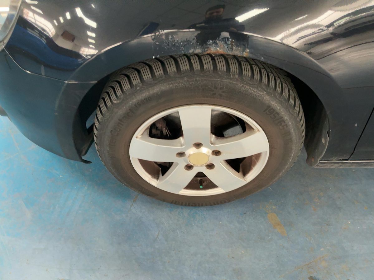 Volkswagen Golf 2011 — photo 4