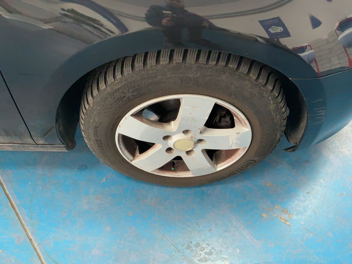 Volkswagen Golf 2011 — photo 12