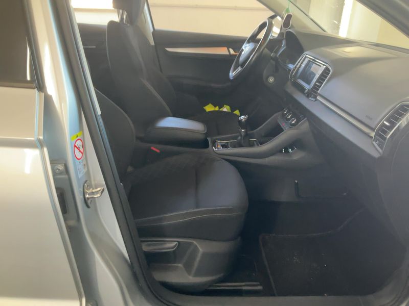 Skoda Karoq 1.0 TSI Ambition — zdjęcie 11