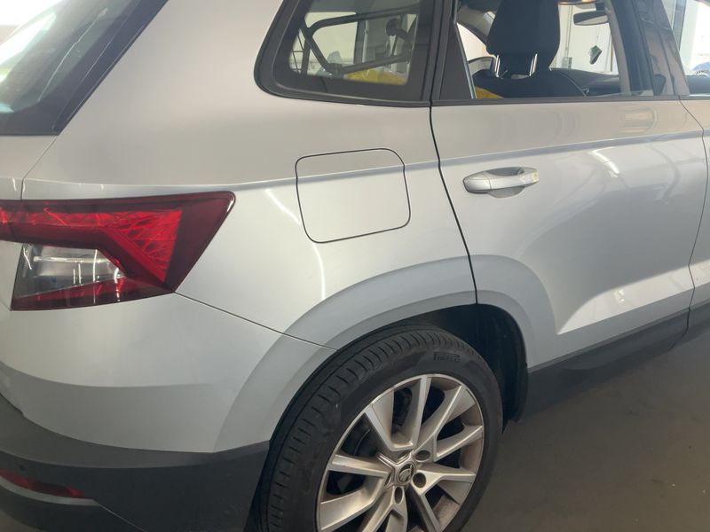 Skoda Karoq 1.0 TSI Ambition — zdjęcie 6