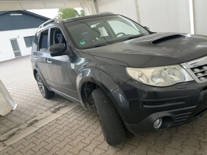 Subaru Forester 2.0 Diesel Edition — zdjęcie 8