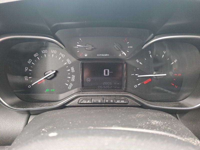 Citroen C3 Aircross 1.2 PureTech Shine — zdjęcie 12