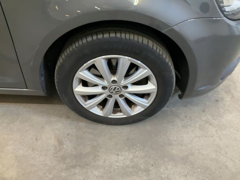 Volkswagen Touran 2.0 TDI Highline 2013 – снимка 11