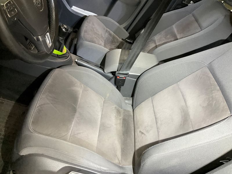 Volkswagen Touran 2.0 TDI Highline 2013 – снимка 38