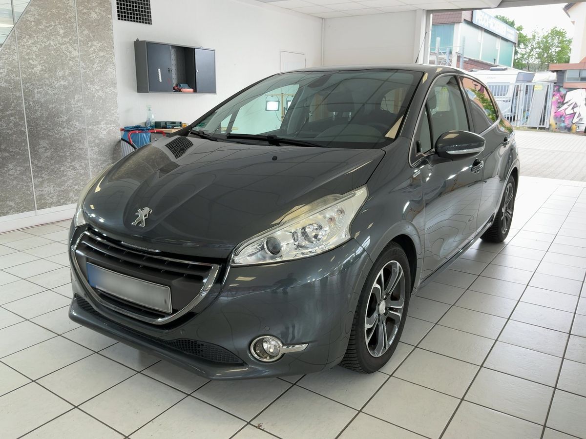 Peugeot 208 2013