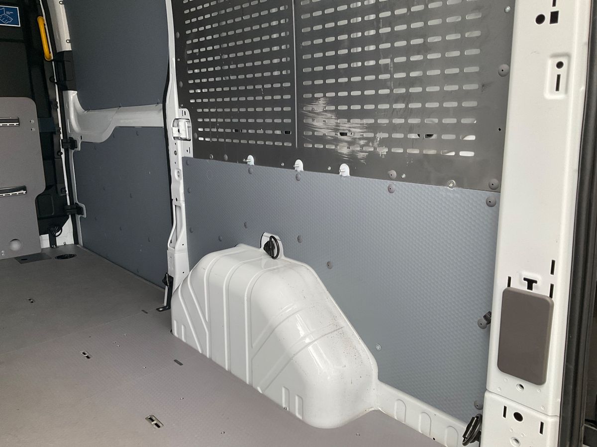 Ford Transit 2025 — photo 26