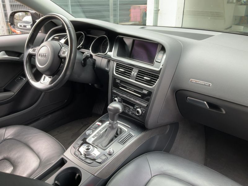 Audi A5 2.0 TDI quattro — zdjęcie 12