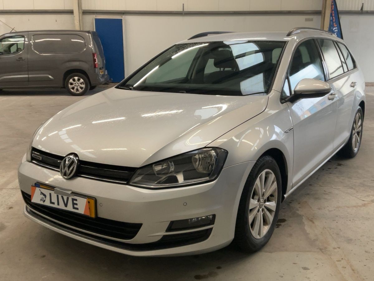 Volkswagen Golf VII 1.0 TSI Comfortline BlueMotion