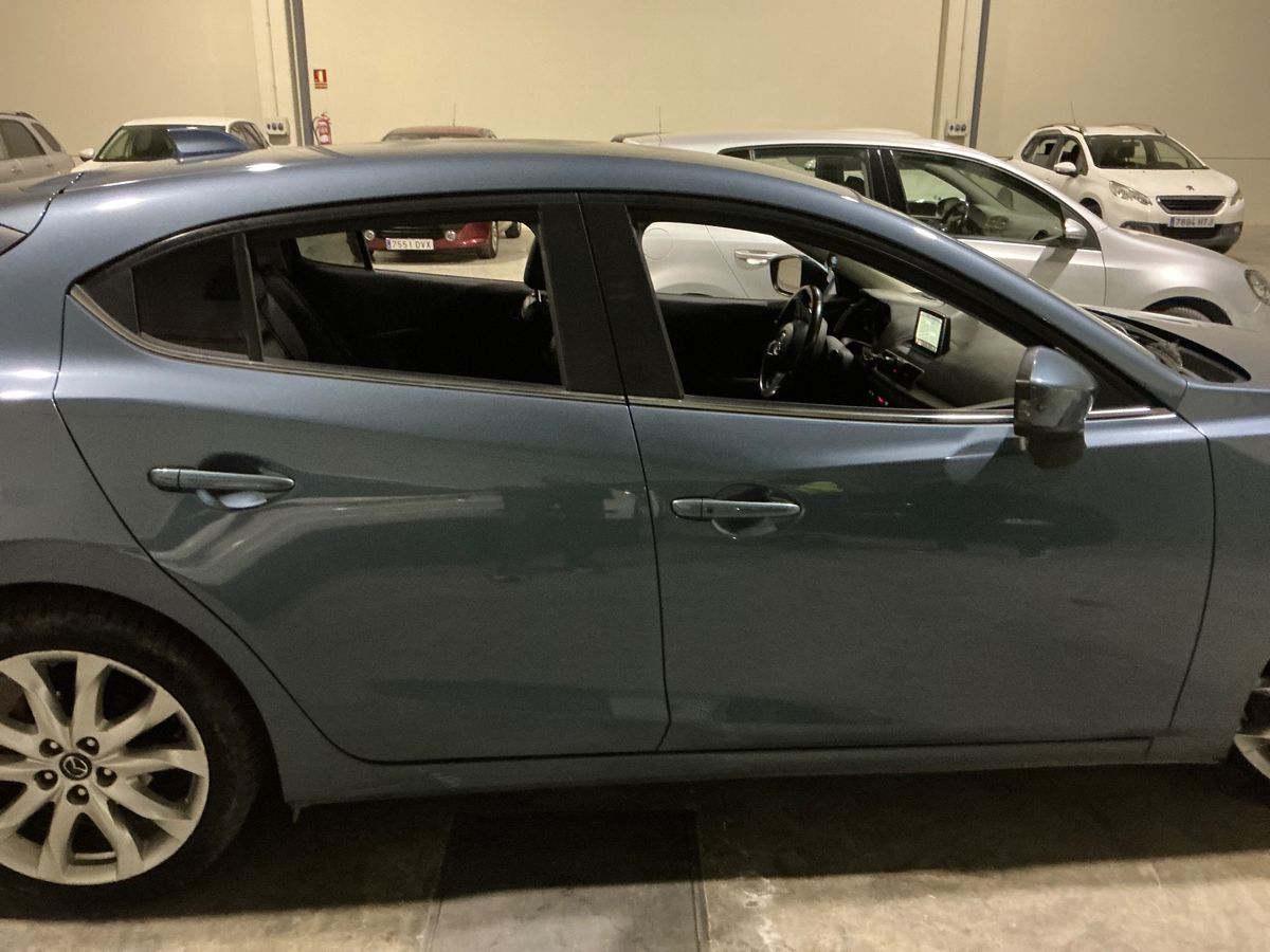 Mazda 3 2015 — photo 11