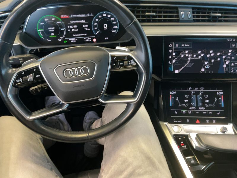 Audi e-tron 55 quattro Advanced 2019 – снимка 18