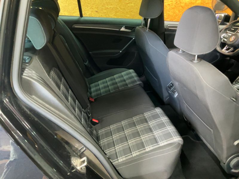Volkswagen Golf VII 2.0 TDI GTD BlueMotion Tech — zdjęcie 14