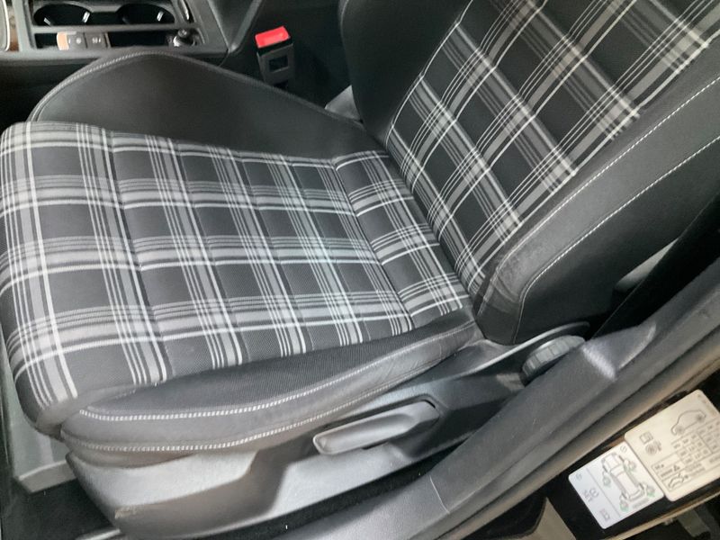 Volkswagen Golf VII 2.0 TDI GTD BlueMotion Tech 2018 – снимка 28