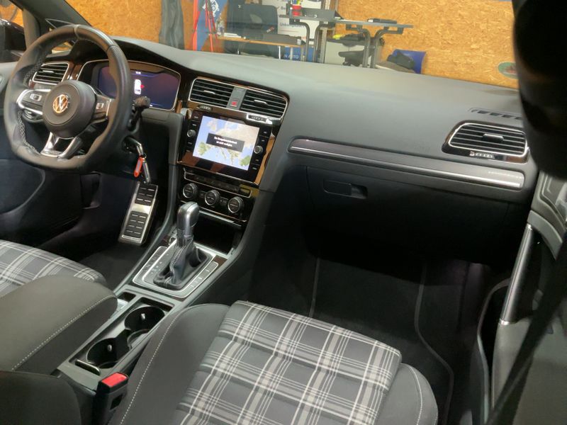 Volkswagen Golf VII 2.0 TDI GTD BlueMotion Tech — zdjęcie 12