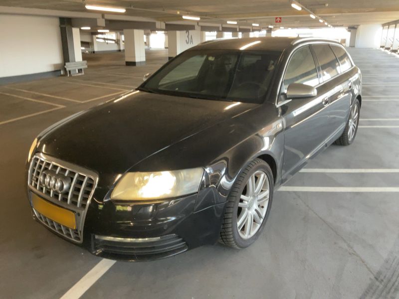S6 5.2 V10 FSI quattro