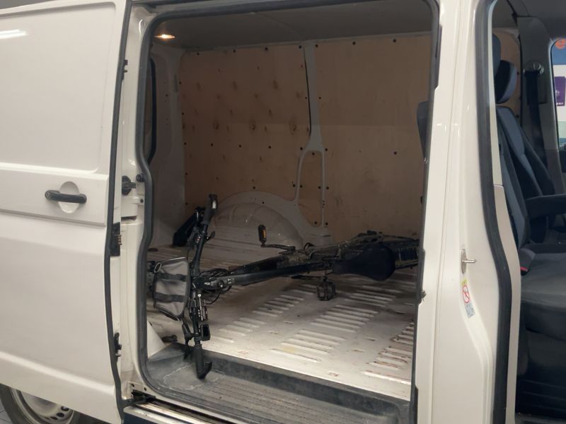 Volkswagen T6 Transporter 2.0 TDI Kasten 2017 – снимка 19