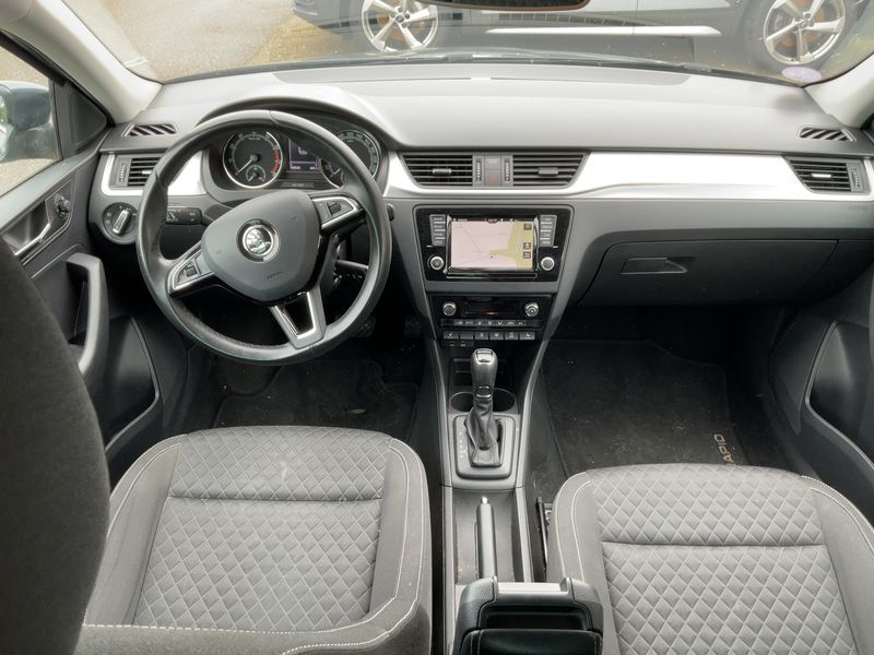 Skoda Rapid Spaceback 1.0 TSI Ambition — zdjęcie 12