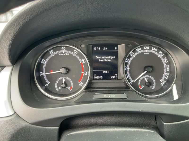 Skoda Rapid Spaceback 1.0 TSI Ambition — zdjęcie 13