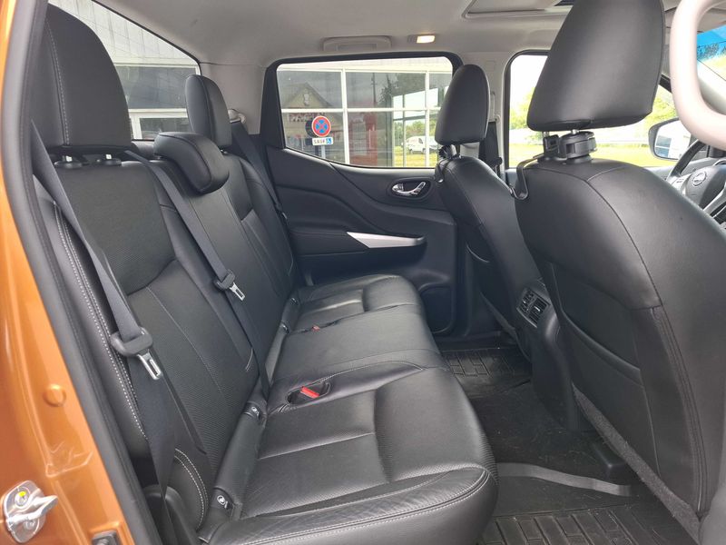 Nissan Navara NP-300 2.3 dCi Optima Double Cab 4x4 — zdjęcie 14
