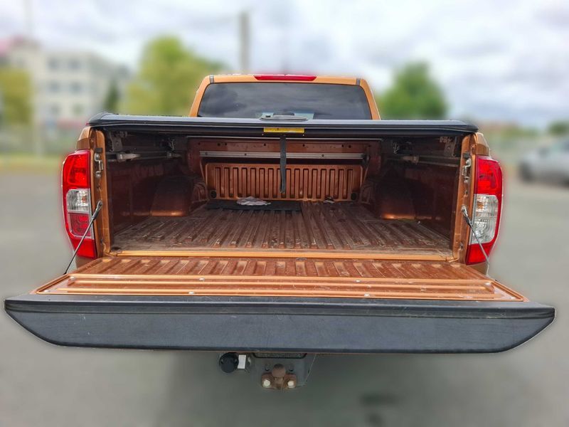 Nissan Navara NP-300 2.3 dCi Optima Double Cab 4x4 — zdjęcie 9