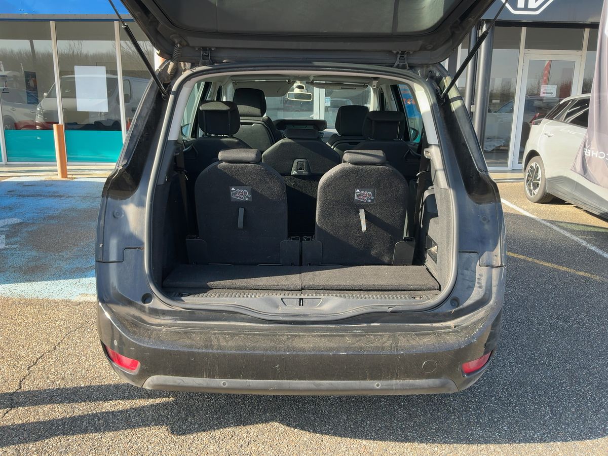 Citroen C4 2017 — photo 16