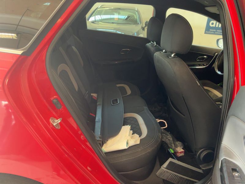 Kia cee'd 1.6 CRDi GT Line — zdjęcie 14