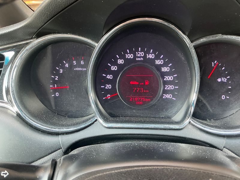 Kia cee'd 1.6 CRDi GT Line — zdjęcie 13