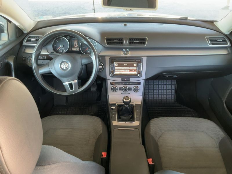 Volkswagen Passat 2.0 TDI Comfortline BlueMotion Tech 2012 – снимка 17