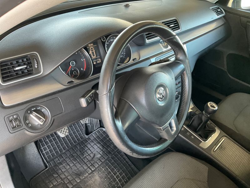 Volkswagen Passat 2.0 TDI Comfortline BlueMotion Tech 2012 – снимка 23