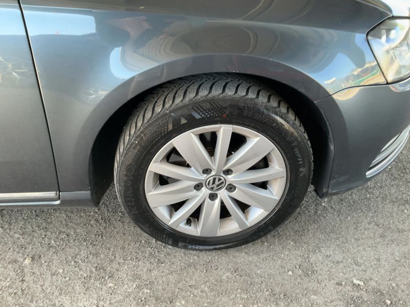 Volkswagen Passat 2.0 TDI Comfortline BlueMotion Tech 2012 – снимка 11