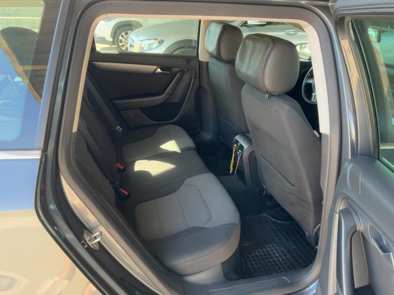 Volkswagen Passat 2.0 TDI Comfortline BlueMotion Tech 2012 – снимка 19