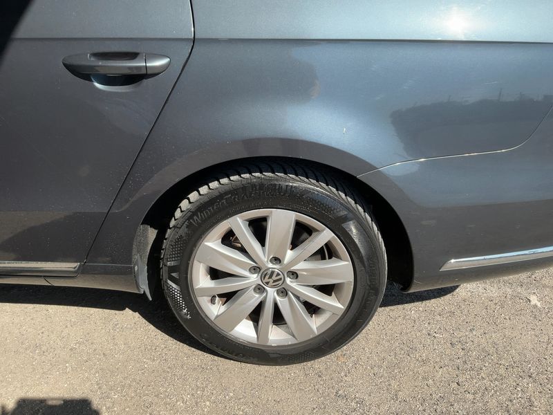 Volkswagen Passat 2.0 TDI Comfortline BlueMotion Tech 2012 – снимка 5
