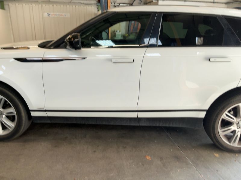 Land Rover Range Rover Velar 2.0 Diesel SE R-Dynamic — zdjęcie 4