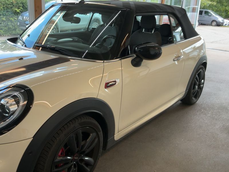 MINI Cabrio John Cooper Works — zdjęcie 2